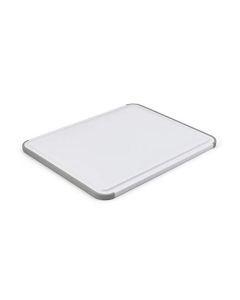 KitchenAid - Tabla de cortar de plástico clásica con zanja perimetral y bordes antideslizantes, apta para lavaplatos, 11 x 14 pulgadas, blanco y gris
