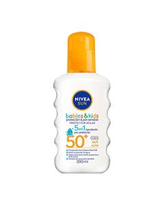 NIVEA SUN KIDS Protector Solar Corporal Protect & Sensitive (200 ml), Loción Solar en Spray No Grasosa ni Pegajosa Ideal para la Piel Sensible de los Niños Fps 50+ Resistente al Agua
